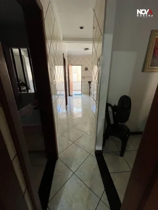 Imagem Explore essa encantadora casa à venda no bairro IBES, em Vila Velha. Com área total de 298 m², el...