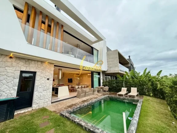 Imagem Sobrado beira lago, com piscina aquecida
