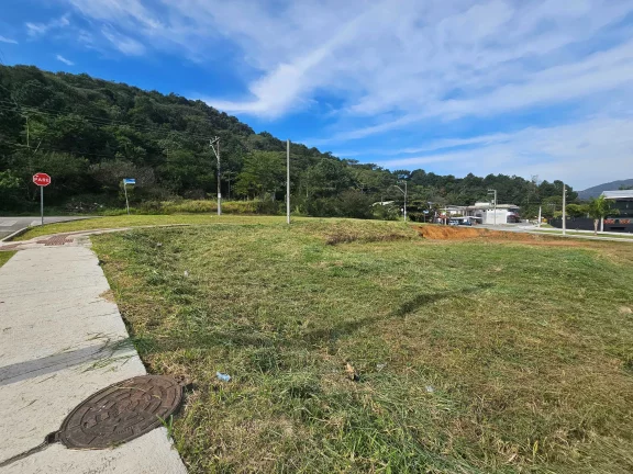 Imagem Terreno de esquina com 543,58 m² no Bairro da Barra em Balneário Camboriú SC