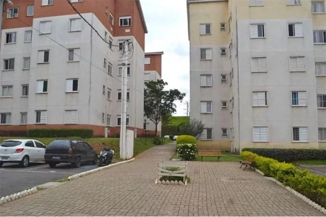 Imagem Apartamento com 2 dormitórios à venda, 45 m² por R$ 220.000,00 - Vila São Carlos - Itaquaquecetuba/SP
