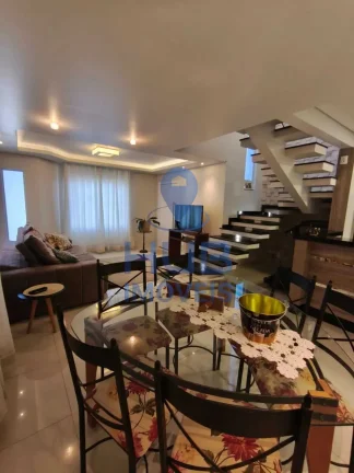 Imagem Casa mobiliada com 2 dormitórios sendo 1 suíte e 1 vaga de garagem no bairro Vila Nova em Joinville