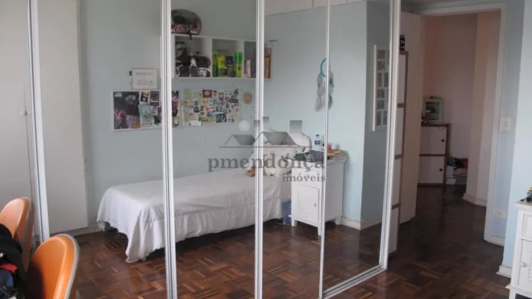Imagem Apartamento à venda na Vila Madalena com 4 quartos (1 suíte ) e 2 vagas, 201m2