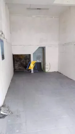 Imagem Salão Comercial de 24m² com Banheiro - Aluguel por R$1500 Mensais