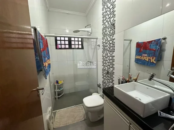Imagem Casa completa com 3 dormitórios com ar-condicionado e suíte master no Residencial Morumbi, Uberaba