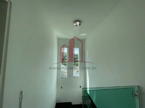 Imagem Casa de Luxo à Venda em Condomínio Villa Verde, Franco da Rocha-SP: 3 Quartos, 1 Suíte, 4 Banheiros, 2 Vagas, 330m² de Pura Elegância!