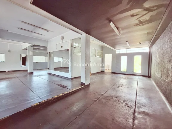 Imagem Casa comercial para alugar no Taquaral em Campinas!!

Espaço todo preparado para uma academia ou fi...