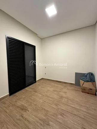 Imagem Casa térrea à venda no condomínio Terras da Estância em Paulínia - SP

A casa conta com 3 quart...