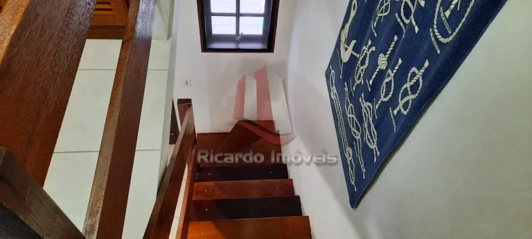 Imagem Casa Duplex em Condomínio c/ 3 Qtos ( 2 Suítes )