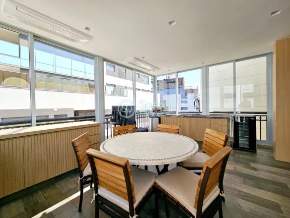 Imagem Vila Nova Conceição Cobertura à Venda Recém Reformada pelo escritório de arquitetura Fernanda N...