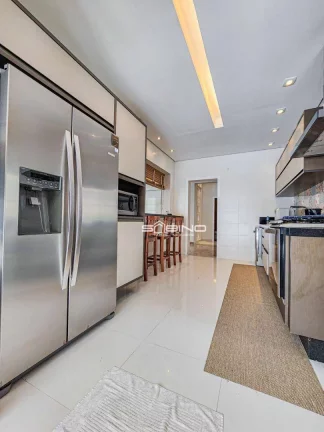 Imagem Belíssima casa à venda na Riviera de São Lourenço - Bertioga SP | 5 Dormitórios | 5 Suítes | 390 m² de área útil.