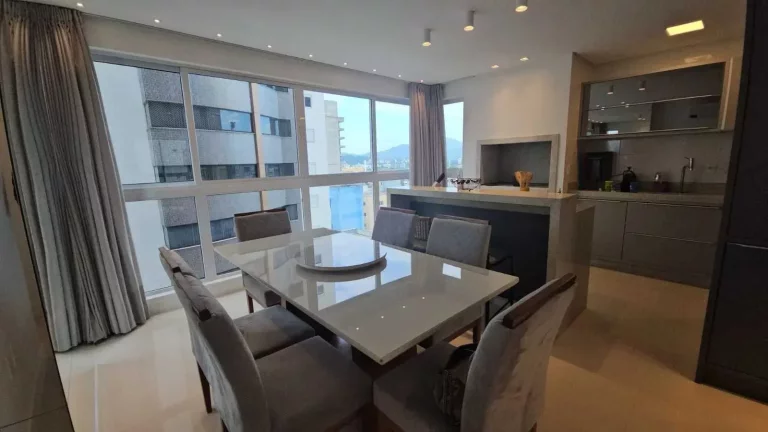 Imagem Apartamento 3 suítes e 3 vagas de garagem em Balneário Camboriú