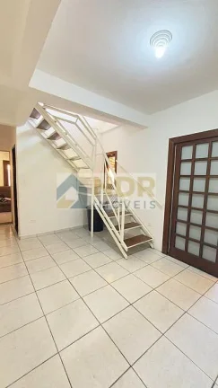 Imagem Excelente Casa com área gourmet e piscina aquecida