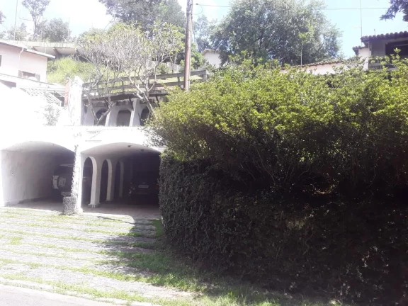 Imagem A VENDA!!! Casa em condominio com 3 dormitorios sendo uma suite, piscina e 4 vagas cobertas.