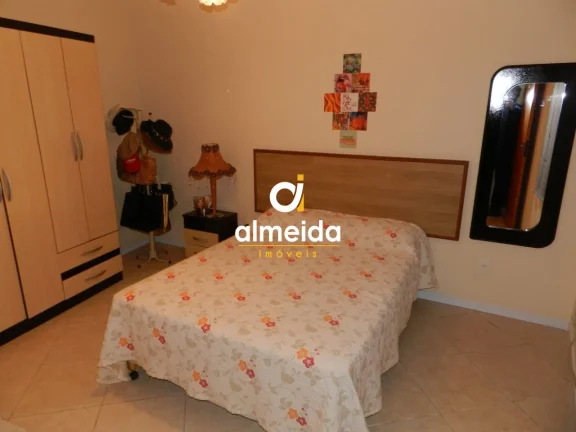 Imagem CASA CENTRO PRÓXIMO UFN 4 DORMITÓRIOS