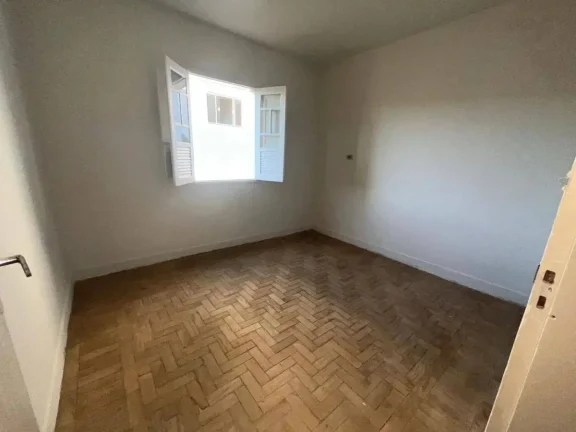 Imagem Casa Espaçosa com Quintal Grande e Porão Amplo no São Sebastião – Barbacena