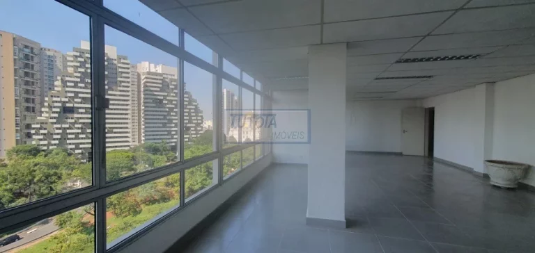 Imagem EXCELENTE CONJUNTO COMERCIAL PARA LOCAÇÃO NA RUA BERNARDINO DE CAMPOS