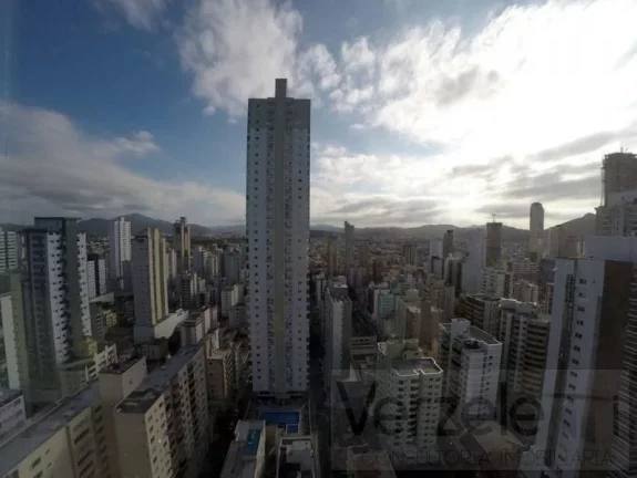 Imagem Apartamento Quadra Mar para Venda em Balneário Camboriú / SC no bairro Centro
