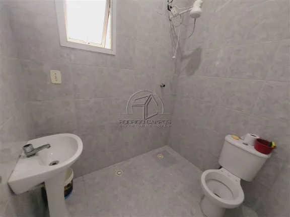 Imagem Espaçoso Sobrado em Condomínio no Forte, Praia Grande - 2 Suítes
