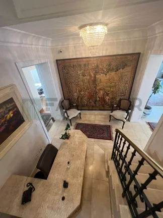 Imagem Venha conhecer esta magnífica casa disponível para aluguel, localizada no desejado bairro Jardim América, em São Paulo. Com uma área total de 1215m² e