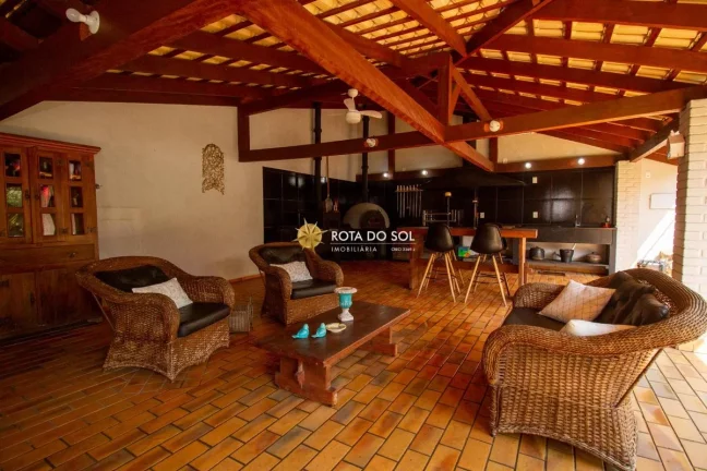 Imagem Casa frente mar à venda na praia de Bombinhas SC