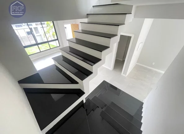 Imagem Casa Duplex 3 dormitórios!