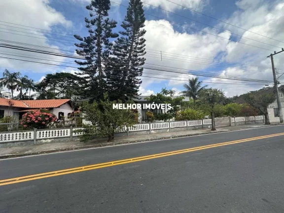 Imagem Casa á venda com 3 dormitórios localizada em Blumenau - SC