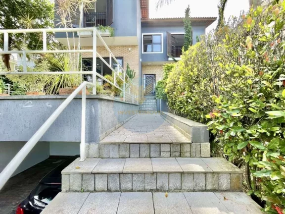Imagem Casa em Condomínio a Venda no bairro Granja Viana - Carapicuíba, SP