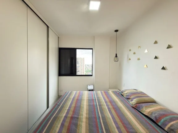 Imagem Apartamento Reformado na Região Central | Em Frente à Praça Belmar Fidalgo