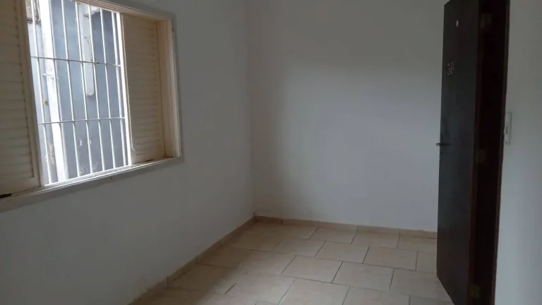 Imagem Casa Pronta para Morar no Maracanã com 4 Quartos e 2 Suítes