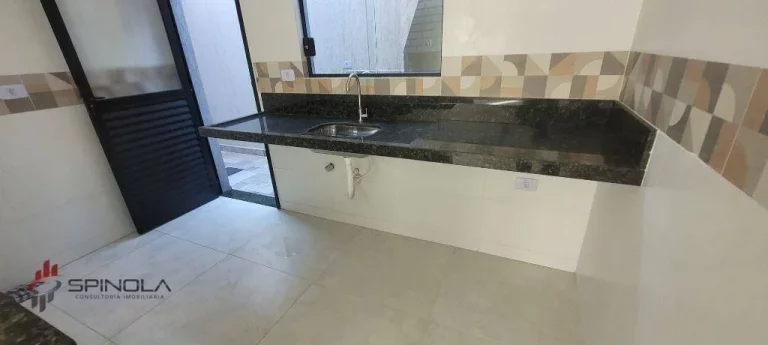 Imagem Sobrado com 2 dormitórios à venda, 60 m² por R$ 405.000,00 - Maracanã - Praia Grande/SP