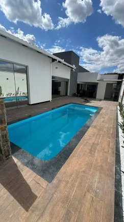 ESPETACULAR CASA DE 3 QUARTOS COM SUÍTE NO CONDOMÍNIO OURO VERDE – BETIM