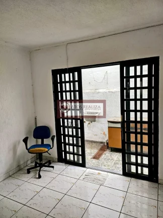 Imagem Alugo sobrado no Planalto Paulista, São 3 Dormitórios, 2 Salas, 1 vaga de Garagem, imóvel bem localizado, próximo a Av dos Bandeirantes, Av 23 de Maio, Hospital Moriah, Aeroporto de Congonhas e muito mais, R$ 2.400, agende uma visita.