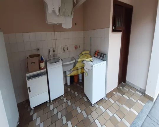 Imagem OPORTUNIDADE NO MORUMBI CASA ESTILO SOBRADO À VENDA 4 SUÍTES 6 SALAS 3 BANHEIROS 455,00 M 5 VAGAS RUA TRANQUILA SEGURA ABAIXO DA AVALIAÇÃO DE MERCADO