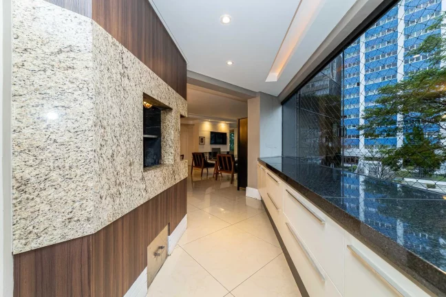 Imagem APARTAMENTO 3 QUARTOS NO BATEL 180,31m²