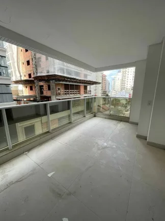 Imagem Apartamento com 4 dormitórios sendo 4 suítes e 4 vagas de garagem em Itapema/SC