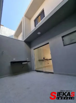 Imagem Excelente oportunidade! Casa para Venda no Jardim Independência, SP: 3 quartos, 1 suíte, 1 sala, 3 banheiros, 2 vagas, 118m²
