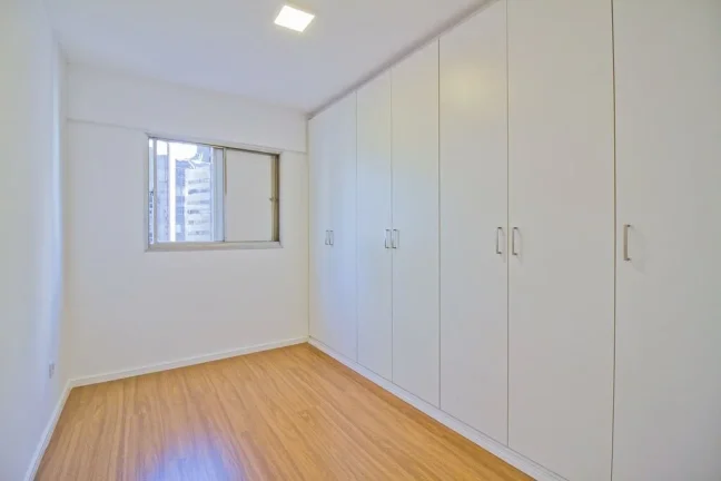 Imagem Nesse apartamento, você tem um living com varanda, integrado à uma excelente cozinha americana / Vila Olímpia
