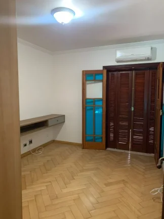 Imagem Casa no TAMBORÉ - 750m²