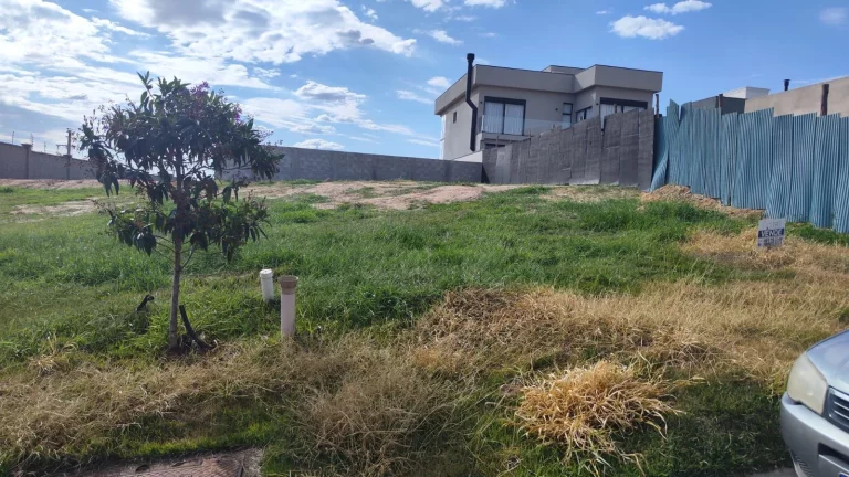 Imagem TERRENO COM ACLIVE - 300,00 M² - CONDOMÍNIO LA DOLCE VITA - PAULÍNIA