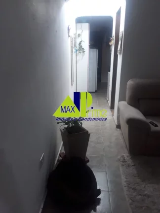 Imagem Imperdível casa à venda em São Paulo-SP no Jardim Pedro José Nunes! 5 quartos, 1 suíte, 2 vagas de garagem e 140m² de área.