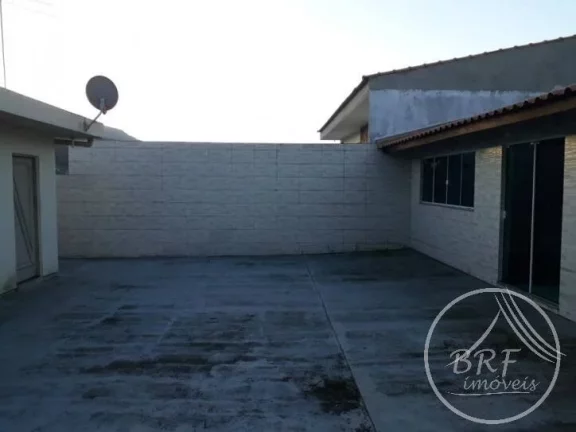 Imagem Vendo casa em Serraria São José SC de três dormitórios, sala e cozinha mais edícula