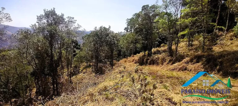 Imagem Terreno à venda no Bairro dos Venâncios, junto à Pedra do Barnabé