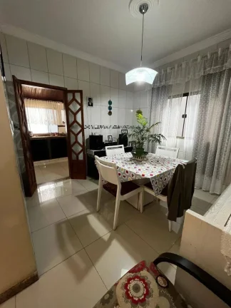 Imagem Casa à venda em Alfredo Vasconcelos, Pio XII, com 3 quartos, 1m2