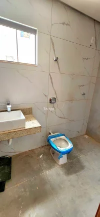 Imagem Sobrado de alto padrão, 4 suites plenas, uma com closet, piscina e área gourmet, no bairro Setor Jaó, em Goiânia-GO