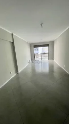 Imagem Apartamento Quadra Mar com 03 dormitórios à venda no Centro de Balneário Cambori