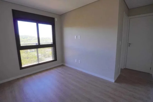 Imagem Apartamento com 3 dormitórios sendo 1 suíte e 2 vagas de garagem na praia Brava em Itajaí/SC