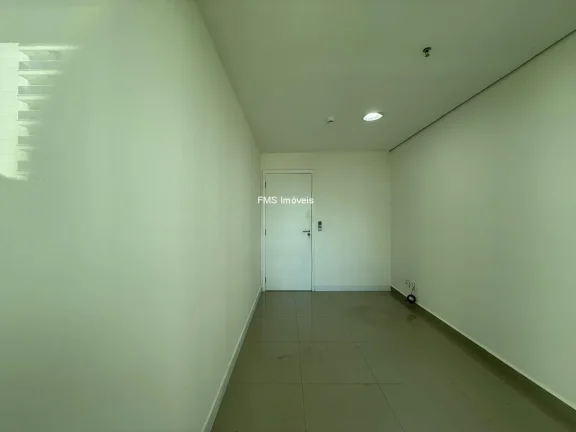 Imagem Conjunto Comercial à Venda na Aclimação: 2 Salas e 1 Vaga de Garagem em São Paulo-SP