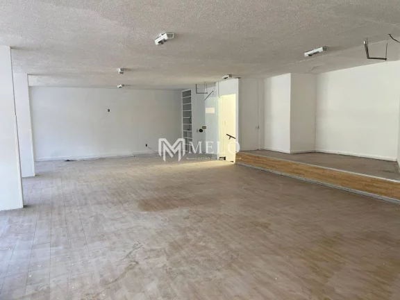 Imagem Oportunidade em PIEDADE: Casa Comercial, 800m², 03qts, 01suite,,.