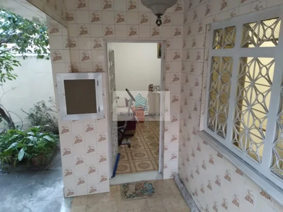 Imagem Oportunidade Imperdível: Casa à Venda em São João de Meriti-RJ, no Bairro Agostinho Porto - 3 quartos, 1 banheiro, 3 vagas, 92m².