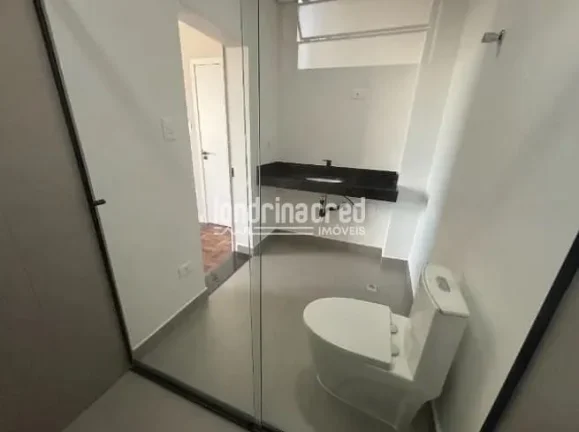Imagem Apartamento Amplo no Centro de Londrina com 153 m² de Área Útil, 3 Quartos, Suíte e 3 Banheiros em Localização Privilegiada